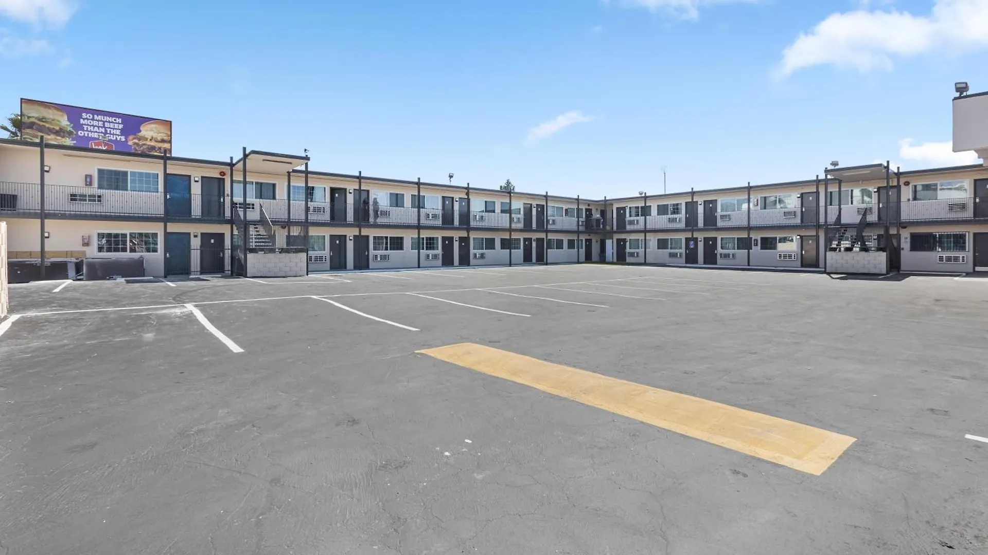 Inland Inn & Suites San Bernardino 2*,